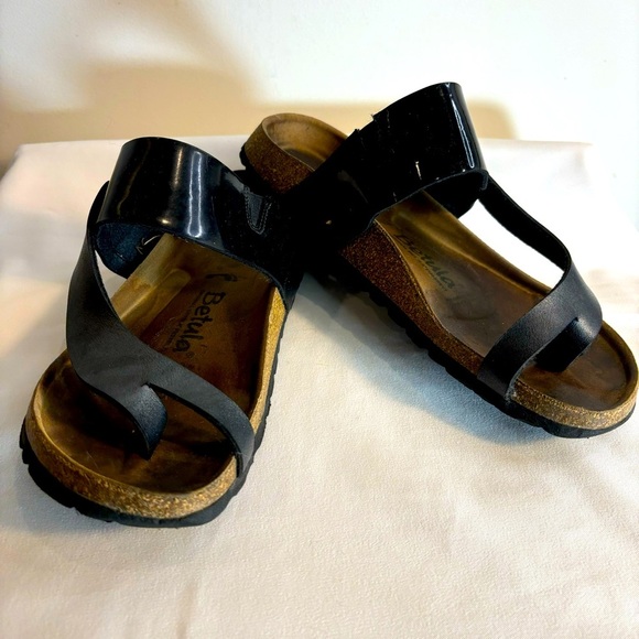 BETULA Sz 9 Toe Wrap Slides Sandals Patent and Smooth Leather Birkenstock Family - Picture 1 of 9